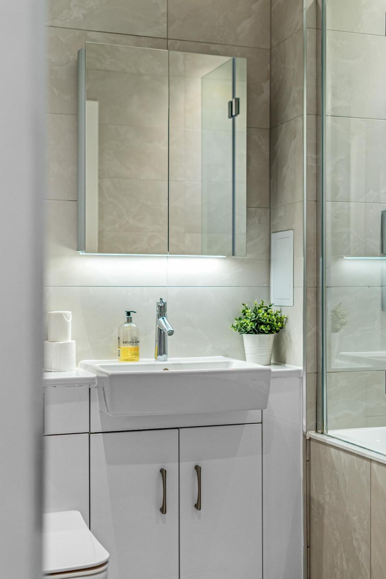 Londwell, Heart Of Notting Hill, Balcony Suite Luxury Londen Buitenkant foto